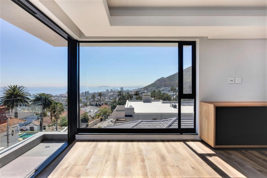 4 Bedroom Property for Sale in Fresnaye Western Cape